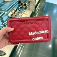 ราคา Charles Keith Quilted Long Wallet หนังคาเวียร์ กระเป๋าสะพายข้าง ขายดี (16971747310)
