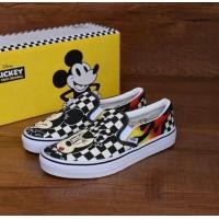 ราคา Vans Slip on made in Vietnam สินค้าทางร้านเป็นสินค้าแท้นำเข้ามือหนึ่งพร้อมกล่องของครบจ้าเป็นสินค้าหลุดภาษี ทางร้านรับประกันสินค้าตรงตามภาพ100 รองเท้าผู้หญิงรองเท้าผู้ชาย (9192506277)