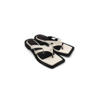 ราคา MARY JANE รองเท้าแตะ LUCY SANDALS (18304321758)