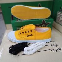 ราคา รองเท้าผ้าใบ รุ่น เล่นตะกร้อ ไซส์ 39 44 (21388002230)