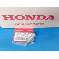 ราคา ข้อต่อกระจก 10 มม แท้ HONDA CLICK 125i ปี 2012 2014 WAVE 125i ปี 2019 2022 รุ่นไฟหน้า LED อะไหล่แท้ศูนย์ HONDA 90104 KZR 701 1 ชิ้น (21107782173)