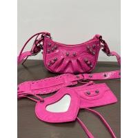 ราคา ส่งฟรี บาเลนเซียก้า บาลอง BL กระเป๋าหมุดเพชร Croco Skin Bag 18 cm สีสวย สะพายข้าง หนังpuพรีเมียม แฟชั่น งานเนียบ ออกงาน สวย ขายดี ใช้ได้ทุกวัน hot (17236891696)