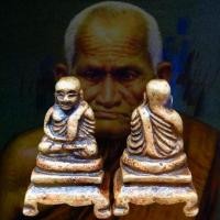 ราคา จี้พระ พระเครื่อง รูปหล่อหลวงเงิน วัดบางคลาน จ พิจิตร พิมพ์ขาโต๊ะ เนื้อทองเหลืองเก่า พุทธคุณ ปกป้องคุ้มครองป้องกันภัย ขนาด 2 5 4 0ซม (20292357459)