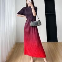 ราคา Issey Miyake 2023 ชุดเดรสไล่ระดับทรงหลวมเข้ารูปใส่แล้วดูผอมเพรียวอารมณ์แบบมิยาเกะเรียบง่ายสบายสบายๆสำหรับฤดูร้อนปีแบบใหม่จับจีบ (19873404673)