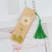 ราคา ที่คั่นหนังสือแบบไม้ ติดด้วยดอกไม้แห้งและร้อยพู่สีสันสวยงาม (21276662158)
