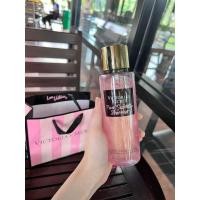 ราคา น้ำหอมวิคตอเรีย พร้อมถุง พร้อมส่ง (15953617412)