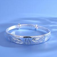 ราคา กำไลข้อมือชุบสีเงินลายดอกโบตั๋นสไตล์ชนเผ่าที่เรียบง่ายสำหรับเป็นของขวัญตามเทศกาลเครื่องประดับแฟชั่นสำหรับผู้หญิง (20825622454)