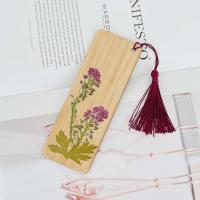 ราคา ที่คั่นหนังสือแบบไม้ ติดด้วยดอกไม้แห้งและร้อยพู่สีสันสวยงาม (21276662154)