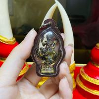 ราคา จี้ พระนารายณ์ทรงครุฑ พญาครุฑ หลวงปู่ผาด วัดไร่ จ อ่างทอง เลี่ยมกันน้ำอย่างดี เสริมอำนาจ บารมี เก็บปลายทางได้ BANG BEEM (17440795323)