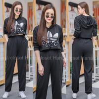 ราคา เซท 2 ชิ้น เสื้อครอปแขนยาวแต่งฮู้ด สกรีนอก พร้อมกางเกงขายาว จั้มปลายขา ชุดเซต ชุดเซ็ท (15397273006)