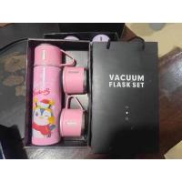 ราคา ส่งฟรี gift set กระบอกน้ำลายคริสมาส 500ml เก็บอุณหภูมิ แก้ว 3 ใบของปีใหม่ ของขวัญ ชุดเซทแก้ว กระบอกน้ำเก็บอุณหภูมิของขวัญ ของขวัญปีใหม่ ของจับฉลาก จับสลาก (21065307735)
