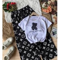 ราคา ชุดเซ็ท2ชิ้น ใส่สบาย คลายร้อน เสื้อยืดคอกลม เข้ารูปเต็มตัว ผ้าคอตตอน แขนสั้น สกีนลาย หลุย กางเกงขายาว ผ้าไหมอิตาลี่ พิมพ์ลาย หลุย ทรงกระบอก เอวสม้อค (19238842349)