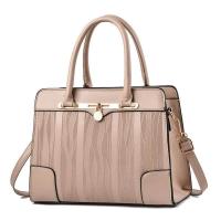 ราคา H0022 กระเป๋าถือ แฟชั่น สำหรับผู้หญิง งานลายพริ้ว สายหนังปรับสายได้ สะพายข้าง 11 นิ้ว หนัง PU (19004082356)