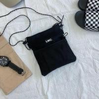 ราคา พร้อมส่งค่ะ กระเป๋าสะพายข้าง LMC ผ้าอย่างดี ผ้าหนาแข็งแรงเหมือนในรูป แฟชั่นหญิงชาย (21174992139)