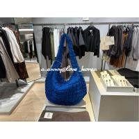 ราคา COS QUILTED Oversize แท้shopเกาหลี พร้อมส่ง freeถุงกระดาษแบรนด์ (20344897716)