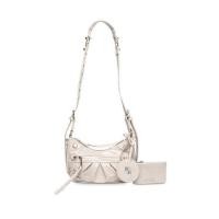 ราคา Steve Madden กระเป๋าสะพายข้างผู้หญิง สีเบจ (20579260916)