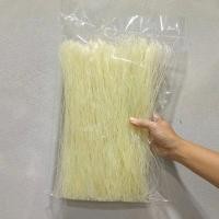 ราคา ขนมจีนอบแห้ง 1กิโลกรัมขนมจีนเรณูนครเส้นเล็กเหนียวนุ่มพร้อมส่ง (21336510846)