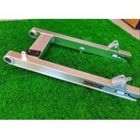 ราคา สวิงอาร์ม Nui racingแท้100 สำหรับรถ w100 ทรงKR ขนาดเท่าเดิมไม่ยืด แบบเจาะและไม่เจาะ สีดิบเงิน ส่งฟรี (15610229467)