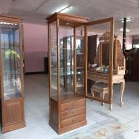 ราคา ตู้ไม้สัก teak cabinet ตู้โชว์ ตู้กระจกไม้สัก 1 ประตูบานเปิด 3 ชั้น มี 3 ลิ้นชัก สีเสี้ยนดำ กว้าง60xลึก40xสูง180 Cm กระจก 4 ด้าน ส่งทั้งตู้ มีประกัน (19365457588)