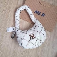 ราคา กระเป๋าสะพาย m l b ทรง hobo big ใบใหญ่ ขนมิ้งนุ่ม (20938200367)