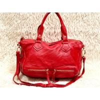 ราคา กระเป๋าหนังมือสองแบรนด์ ANDRea VaNNA สภาพยังใหม่ มีช่องใส่ของช่องใหญ่ 1 ช่อง ภายในสะอาด กระเป๋ามีขนาดฐานกว้าง 14 นิ้ว ยาว 14 นิ้ว สูง 12 นิ้ว (20884751888)