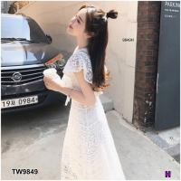 ราคา TW9849 แม็กซี่เดรสลูกไม้แขนกุดแต่งระบายคลุมไหล่ (700046246)