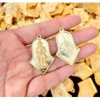 ราคา เหรียญท้าวเวสสุวรรณทรงจำปี ท้าวเวสสุวรรณสีทองกับสีน้ำตาลแดง ท้าวเวสสุวรรณ1เหรียญพร้อมห่วงห้อย (19471938636)