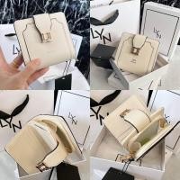 ราคา กระเป๋าสตางค์lyn ใบสั้น มาใหม่ทรงสีเหลี่ยมขนาด4 5 นิ้ว พร้อมกล่อง (21011669165)