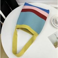 ราคา กระเป๋าสะพายไหล่แฟชั่น กระเป๋าแฟชั่นลายทางตรง งานไหมพรม พร้อมส่ง (20169586738)