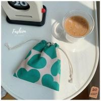 ราคา พร้อมส่ง มีเก็บเงินปลายทาง กระเป๋าผ้าหูรูด อเนกประสงค์ ขนาด 13 5 x 16 ซม ถุงผ้าใส่ของ มี 3 สีให้เลือก Do hight (19992187495)