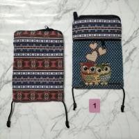 ราคา กระเป๋าลายนกฮูก กระเป๋าผ้าทอนากา ผ้าพื้นเมืองทางเหนือ กระเป๋าสายสะพายยาว กระเป๋าคล้องคอ กระเป๋าชาวดอย แต่งหน้ากระเป๋าลายนกฮูก (17546946496)
