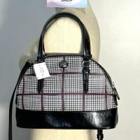 ราคา กระเป๋าถือ COACH แท้ coated canvas สายหนังแก้ว มีสายยาว ใบเล็กน่ารัก มีตำหนิที่สาย ลดราคาขาดทุน Clearance COACH PEYTON GLEN PLAID MINI CORA DOMED SATCHEL Clearance (20812652916)