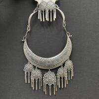 ราคา เครื่องประดับแบบไทย ๆ สร้อยคอแฟชั่นเก่า สร้อยอีสานชุดล้านนาไทสร้อยเงินต่างหูสีเงินดำ เหมาะสำหรับงานเลี้ยงสังสรรค์ (21262289196)