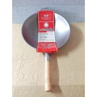 ราคา กระทะเหล็ก IRON WOK ขนาด32ซม ตราจรวด กระทะ กะทะ กะทะเหล็ก แข็งแรง ทนทาน จับกระชับมือ ด้ามจับไม้ ผัดไม่สะดุด กระทะเหล็กด้ามไม้ (19542762597)