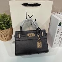 ราคา กระเป๋าสะพาย lyn ทรงคล้ายแบรนด์ดัง ต้องมีแมทง่าย (19825802225)