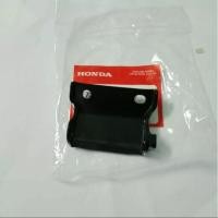 ราคา 77201 KPH 900 หูยึดเบาะ Honda เวฟ100s เวฟ125R เวฟ125S อะไหล่แท้ศูนย์ (17351215400)