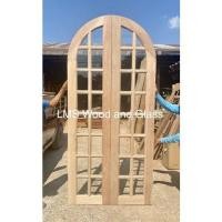 ราคา ชุดประตู วงกบ ประตูไม้ บานโค้งคู่ ไม้ตะแบก กระจก 16 ช่องสำหรับบานคู่ 2บาน พร้อมวงกบไม้เต็ง 2 x4 (19834371800)