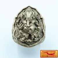 ราคา แหวนพระพิฆเนศ พิมพ์ใหญ่ หลวงปู่หงษ์ พรหมปัญโญ สุสานทุ่งมน วัดเพชรบุรี อ ปราสาท จ สุรินทร์ เทพเจ้าแห่งความสำเร็จ ความร่ำรวย (15761629428)