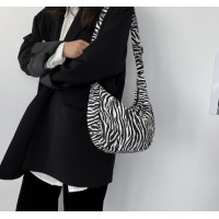 ราคา กระเป๋า กระเป๋าผ้าสะพายข้าง ไหล่ ลายเสือม้าลายเท่สวย สามารถใช้ได้ทั้งชายและหญิง สินค้าพร้อมส่ง 11 (17280277898)