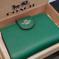ราคา กระเป๋าสตางค์โค้ชแท้ใบสั้น เอ้าเลท 5 นิ้ว หนังแท้ สีเขียวเหนี่ยวทรัพย์ สีล้วนนานๆมาที (21200293873)