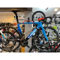 ราคา TRINX Storm 2 0 Factory Team Shimano 105 Disc เฟรมคาร์บอน T800 (20512699787)