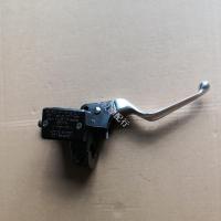 ราคา 2021ใหม่ล่าสุดกระบอกเบรกขวา ด้านหน้าสำหรับรถจักรยานยนต์ Keeway Superlight 125 150 200 Cruiser Rand 250 Vento Rebellian V Thunder (11611326640)