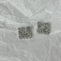 ราคา ชนชอป ต่างหู LW ประดับเพชร โล เอเว่ มี 2 สี ทอง และ เงิน สไตล์แป้นหลัง (21313127576)