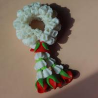 ราคา พวงมาลัยมือดอกมะลิอุบะกุหลาบแดงดินปั้น ขนาดกว้าง 2 ยาว 4 (19171268318)