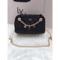 ราคา กระเป๋า Guess ทรงหมอน กระเป๋าถือ (13187262782)