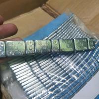 ราคา ตะกั่วถ่วงล้อ ตะกั่วแปะถ่วงล้อ 5g 10g แถวละ 60g 1กล่องมี 100 แถว (20632108736)