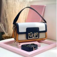 ราคา GUESS กระเป๋าทรงพอช สะพายข้าง สาย 2 เส้น (20030471457)