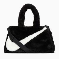 ราคา กระเป๋า NIKE Faux Fur Tote Bag กระเป๋าสะพายข้าง Tote Bag สุดชิคจาก NIKE ของแท้100 พร้อมส่ง (21053629796)