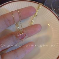 ราคา เครื่องประดับสร้อยคอสร้อยคอสร้อยคอแก้วความรักแฟลชสุดสีชมพูคริสตัลผู้หญิงสร้อยคอแฟชั่นน้ำหนักเบาหัวใจพีชอเนกประสงค์หรูหรา (20869760554)
