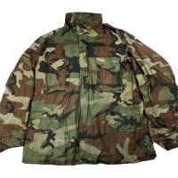 ราคา เสื้อกระสอบวินเทจ แจ็คเก็ตทหารVintage 80s US ARMY Coat Cold Weather Field Jacket Woodland Camo Camouflage กระสอบทหาร งานแท้ มี 1ตัว สภาพตามรูป สินค้าพร้อมส่ง (21346995986)